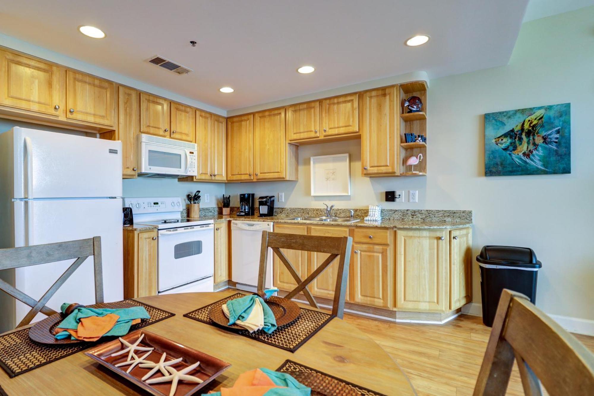 Gulf Front! 2 Bedroom 2 Ba! 11Th Floor Condo + Condo Amenities! 巴拿马城 外观 照片